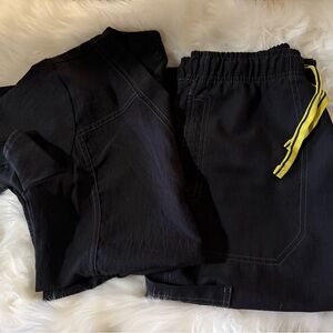 WonderWink Black Scrub Set